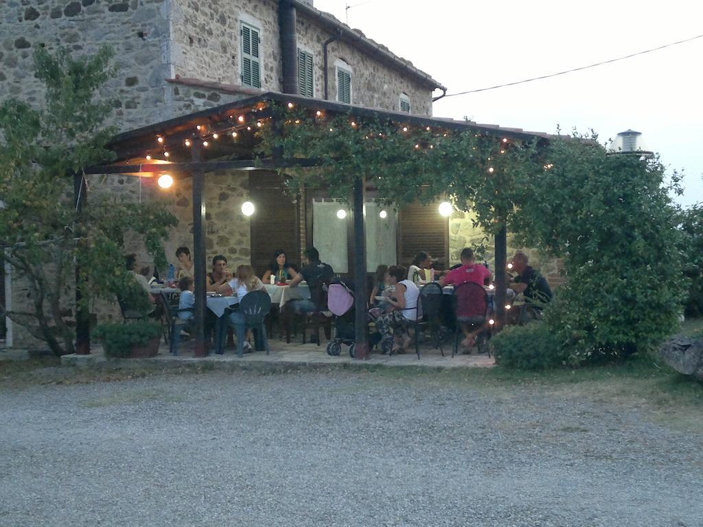 Poggio Mario Villa Сатурния Екстериор снимка