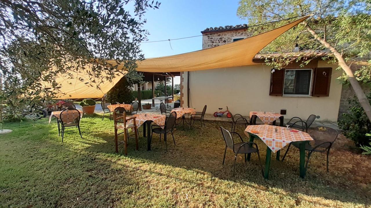 Poggio Mario Villa Сатурния Екстериор снимка