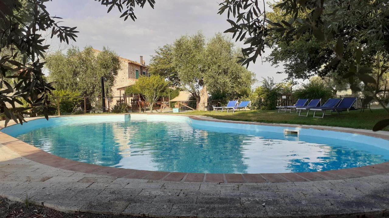 Poggio Mario Villa Сатурния Екстериор снимка